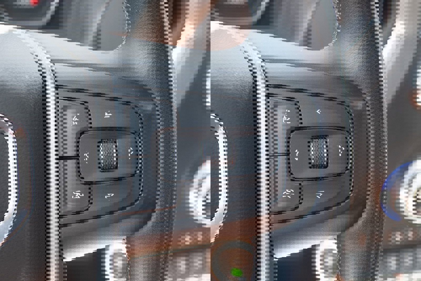 Used 2023 GMC Sierra 3500 Denali w/ Denali Black Diamond Edition image 7