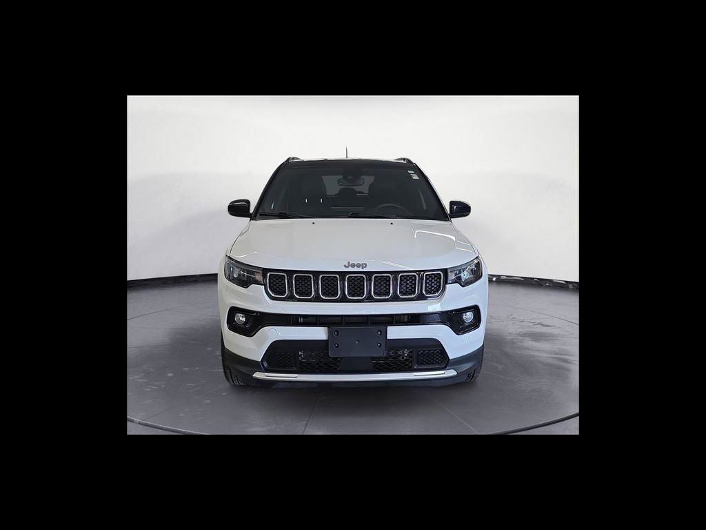 Used 2023 Jeep Compass Limited w/ Sun and Sound Group AWD/4WD image 9