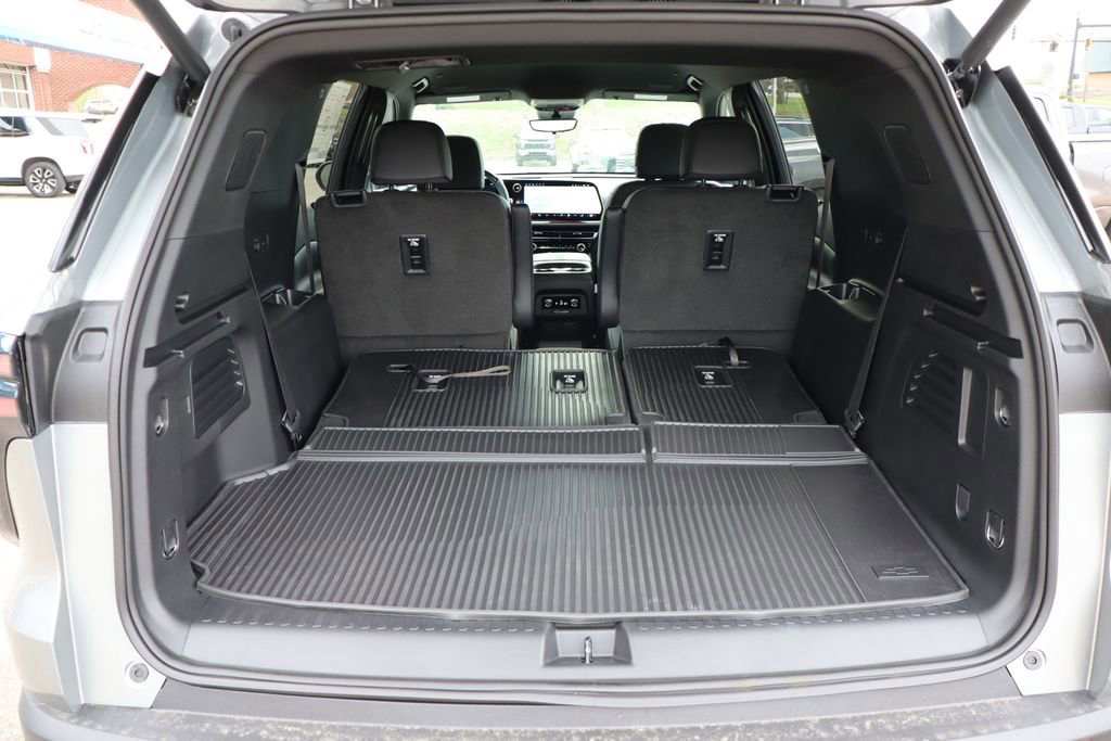 New 2026 Chevrolet Traverse Z71 w/ Enhanced Driving Package AWD/4WD image 41