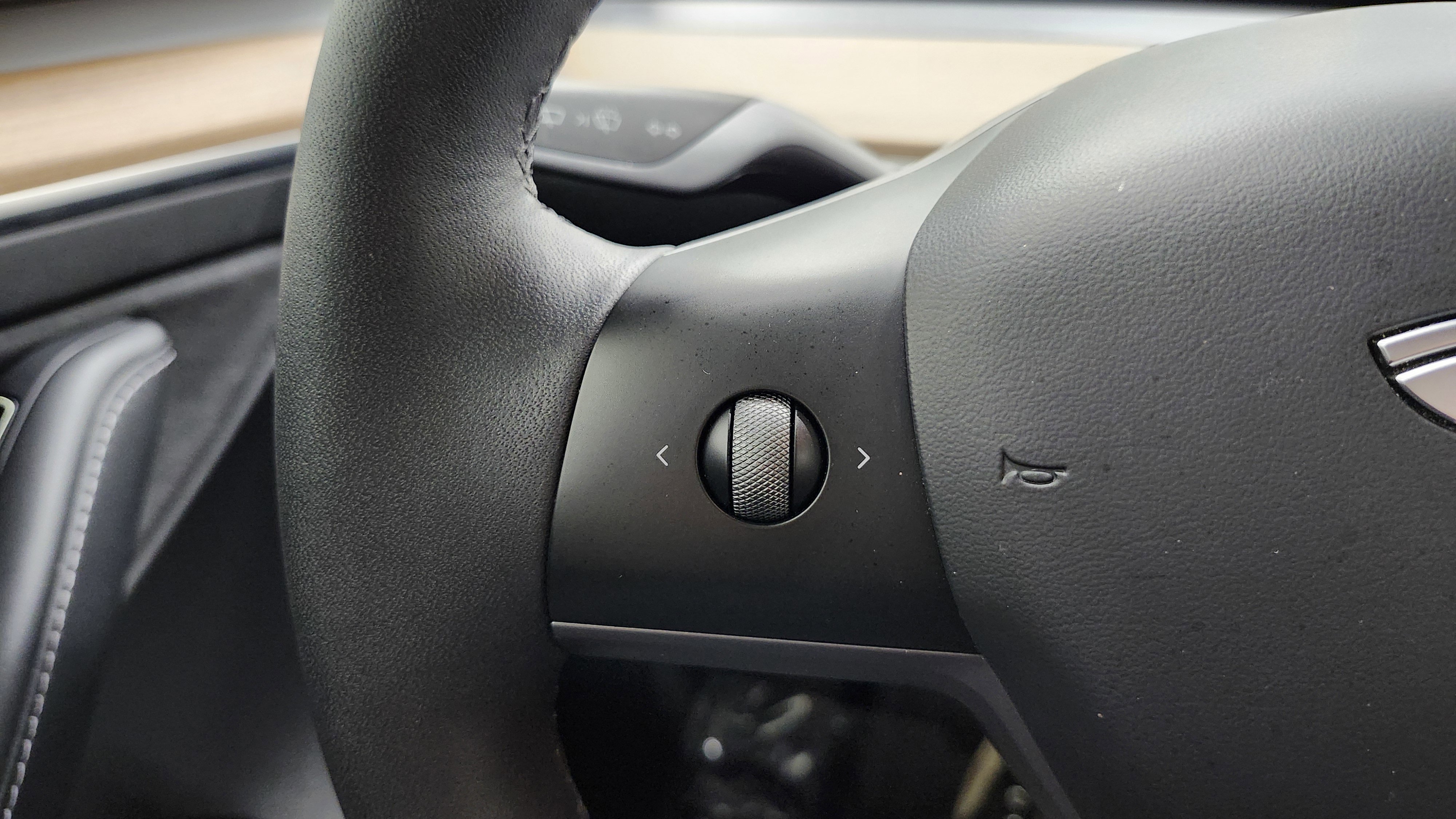 Used 2023 Tesla Model Y Long Range image 36