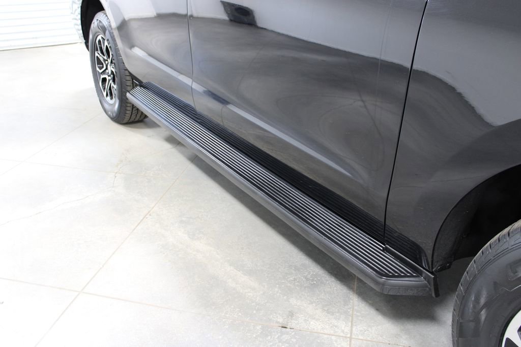 Used 2024 Ford Expedition Max XLT image 13