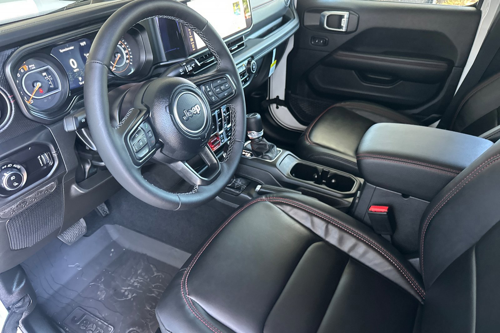 New 2025 Jeep Gladiator Rubicon image 10