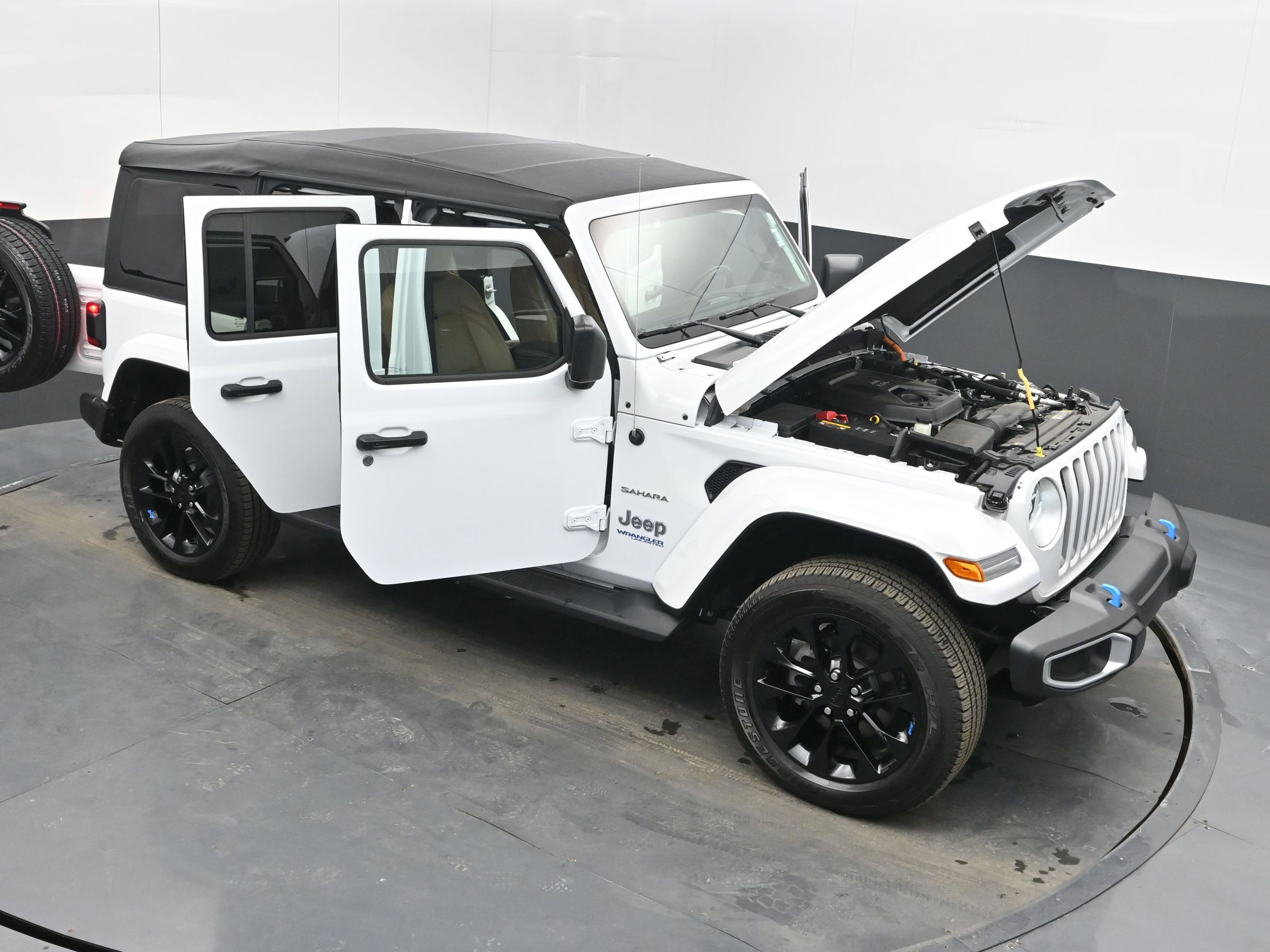 Used 2022 Jeep Wrangler Unlimited Sahara image 36