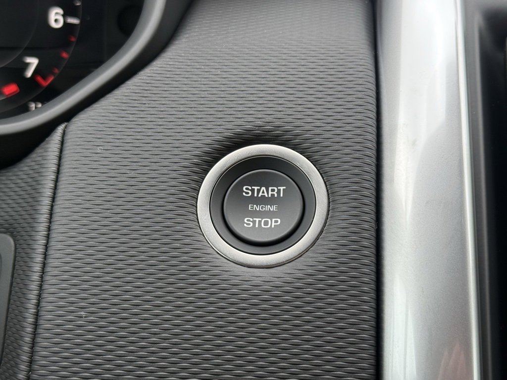 New 2025 Land Rover Discovery Dynamic SE image 29