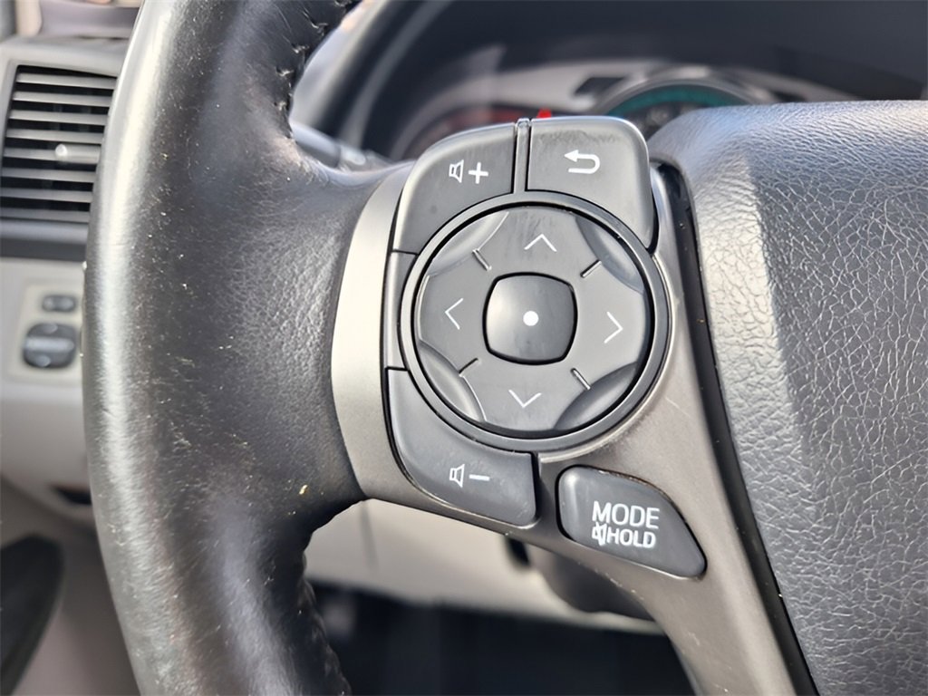 Used 2013 Toyota Venza XLE image 20