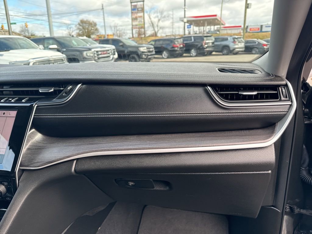 Used 2022 Jeep Grand Cherokee L Limited image 20