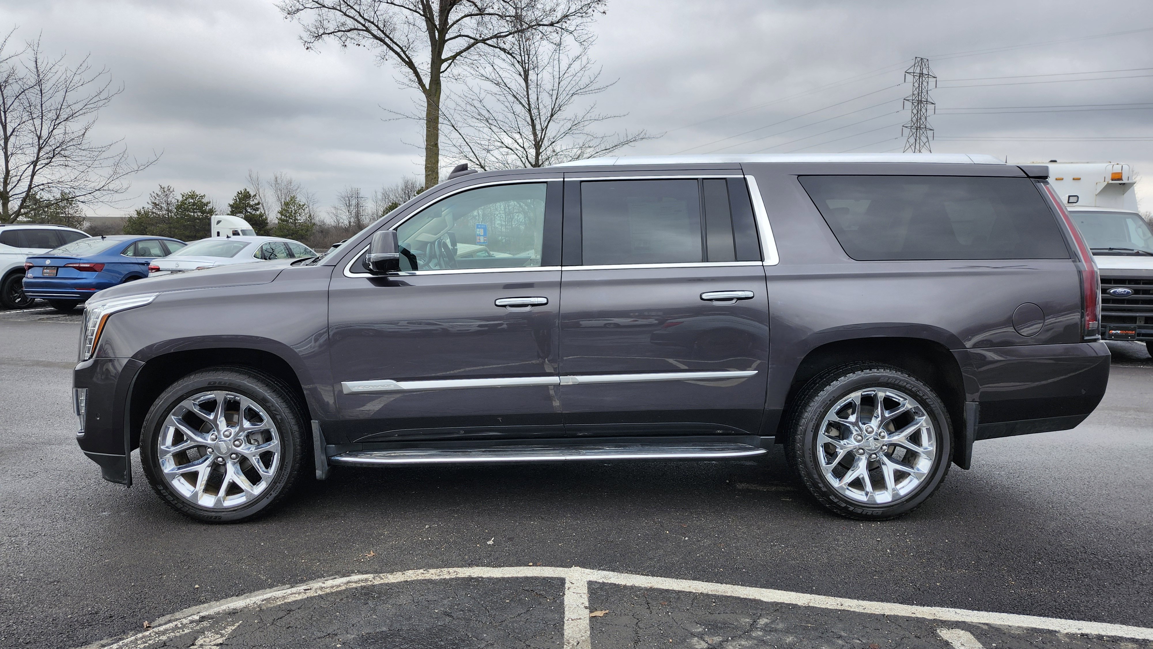 Used 2018 Cadillac Escalade ESV Premium Luxury image 18