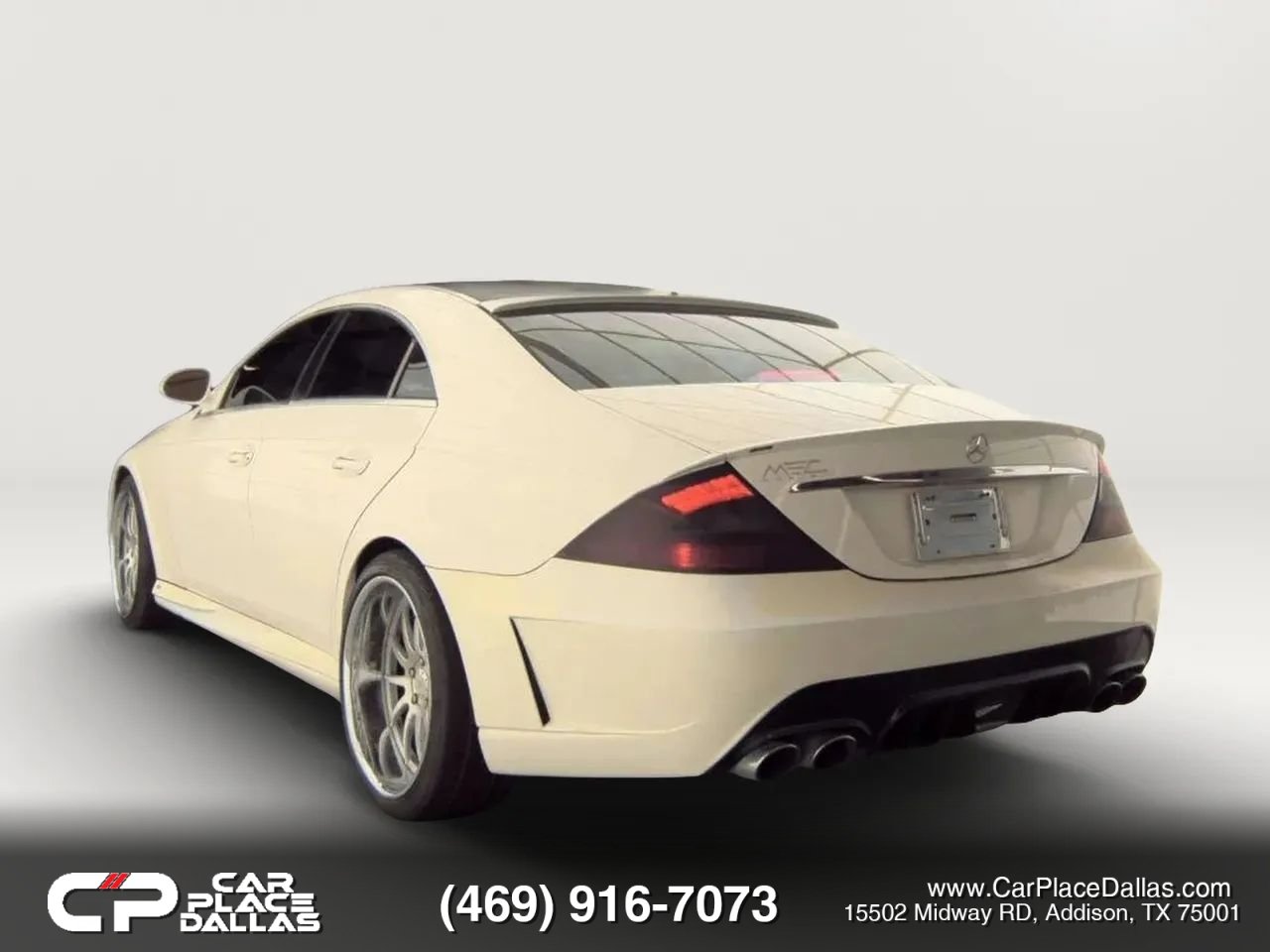 Used 2006 Mercedes-Benz CLS 500 w/ Entertainment Pkg image 3