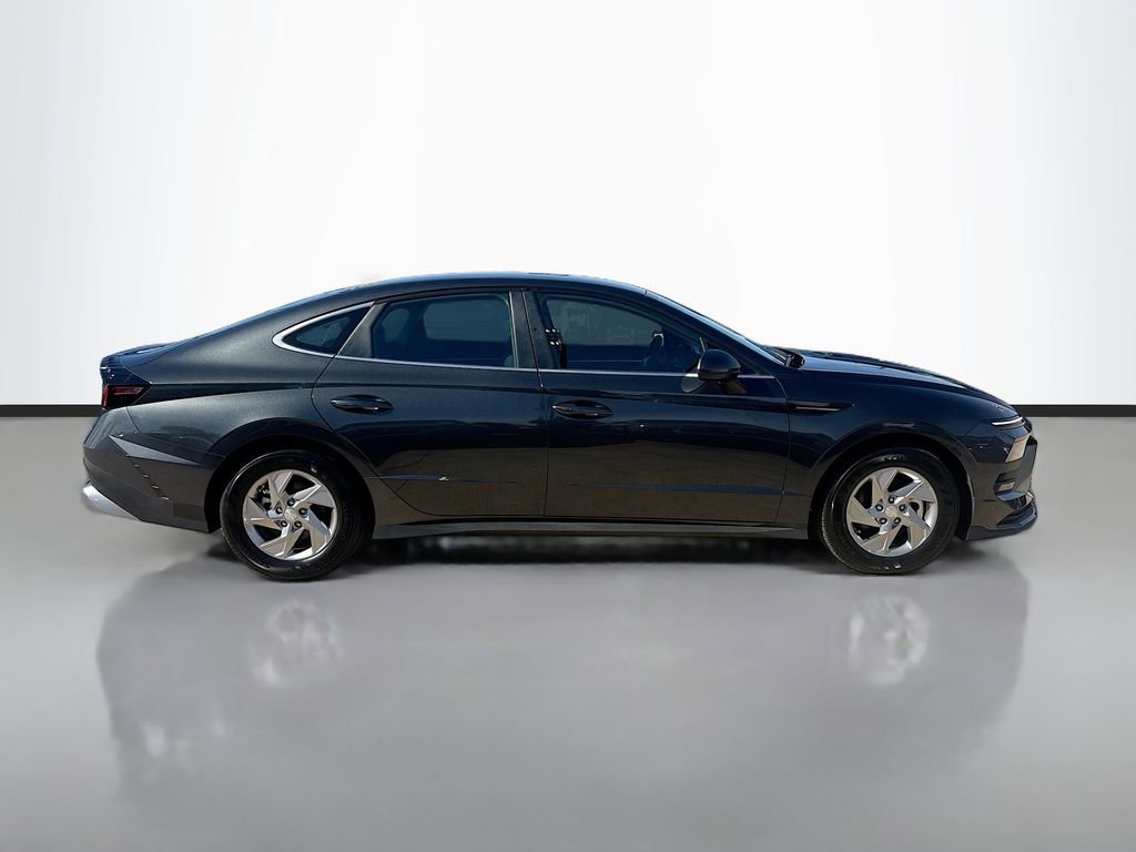 Certified 2025 Hyundai Sonata SE image 4