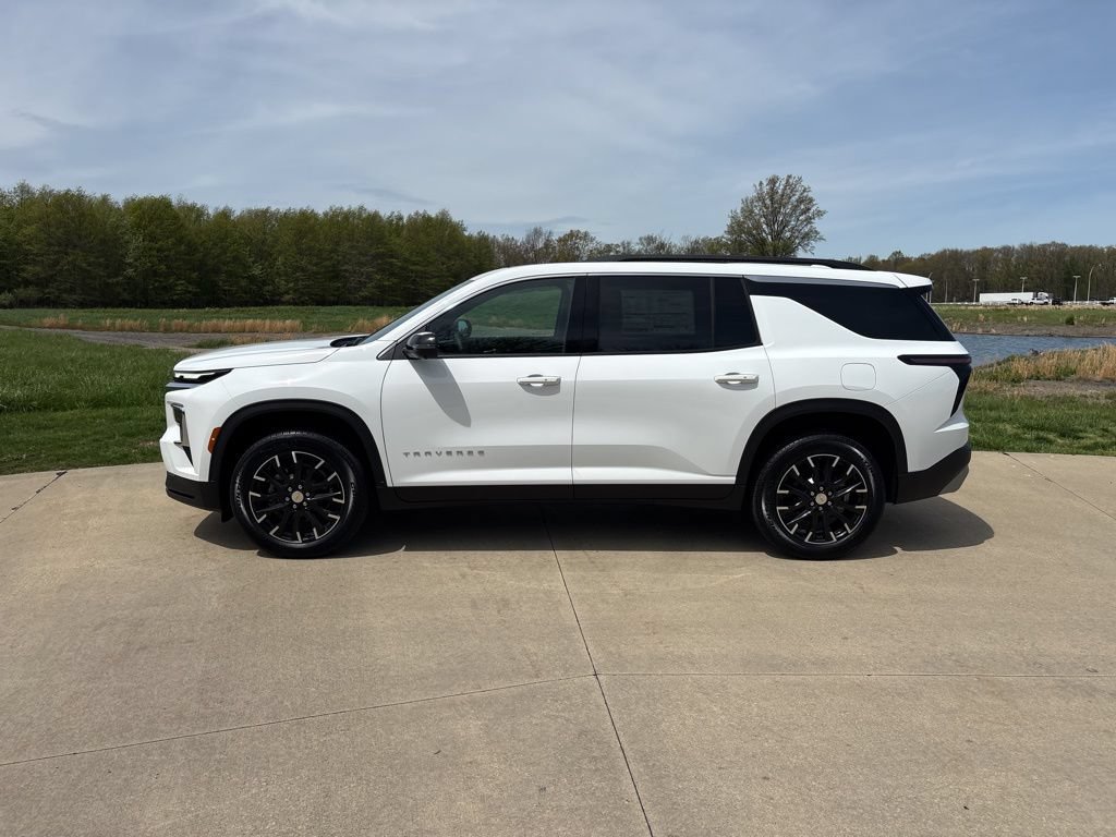 New 2026 Chevrolet Traverse LT w/ Sun and Wheel Package FWD image 6