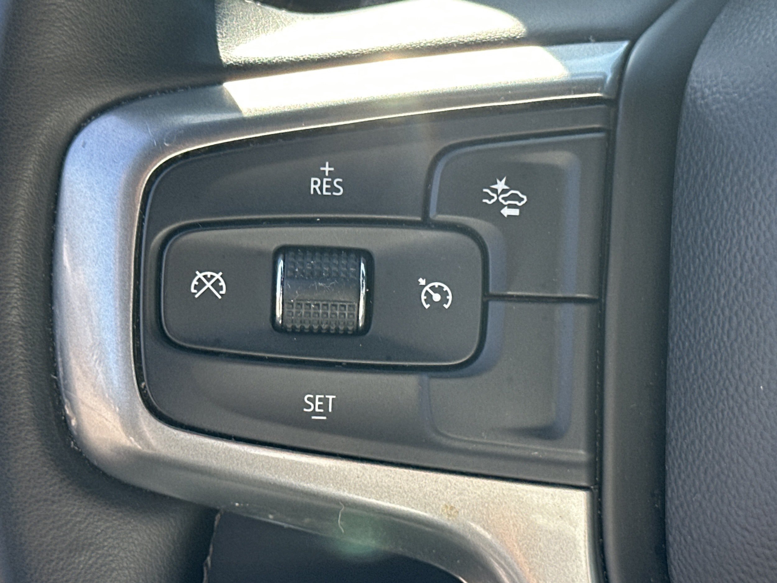 Used 2024 Chevrolet Tahoe LT AWD/4WD image 26