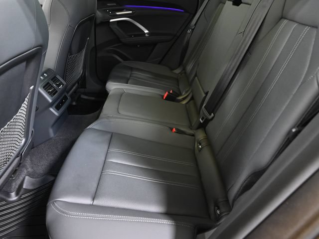 Used 2025 Audi Q5 Premium Plus w/ Premium Plus AWD/4WD image 8