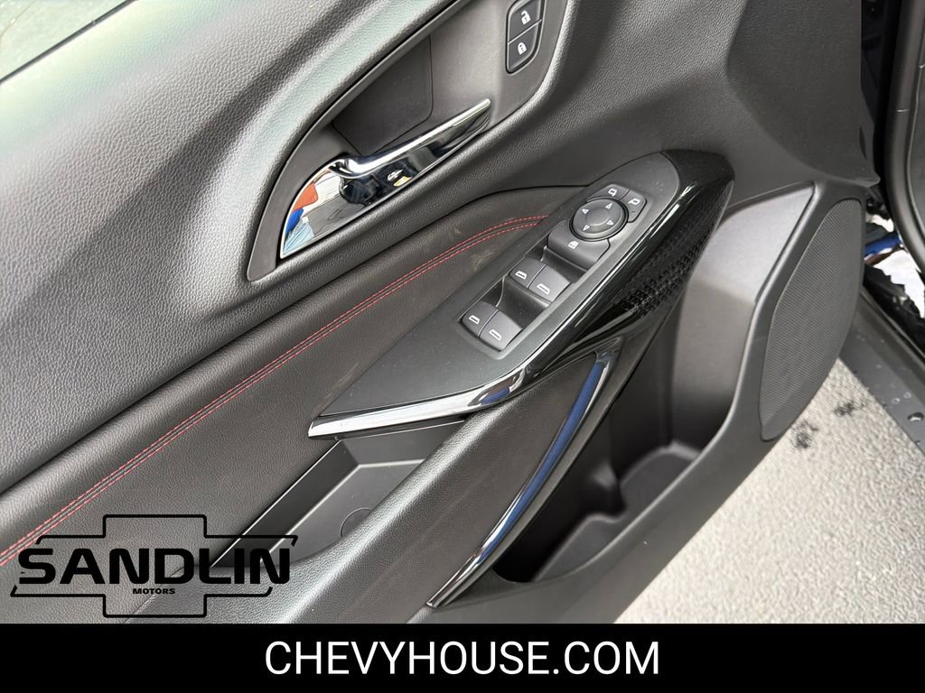 New 2026 Chevrolet Trax RS w/ Sunroof Package image 11