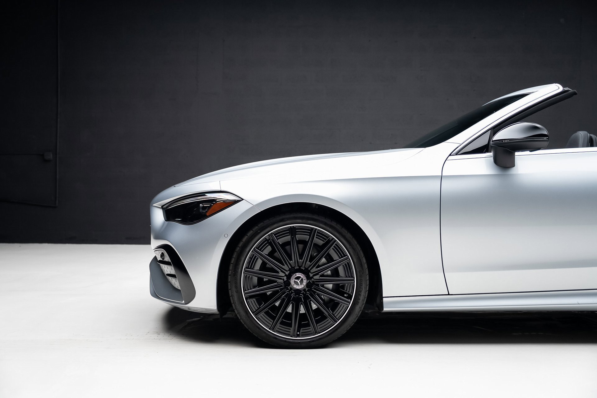 Used 2024 Mercedes-Benz CLE 300 4MATIC Cabriolet image 20