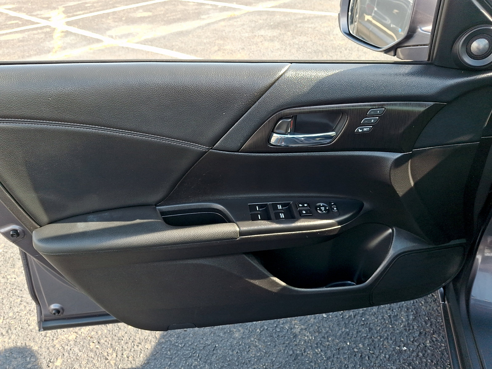 Used 2015 Honda Accord EX-L image 12