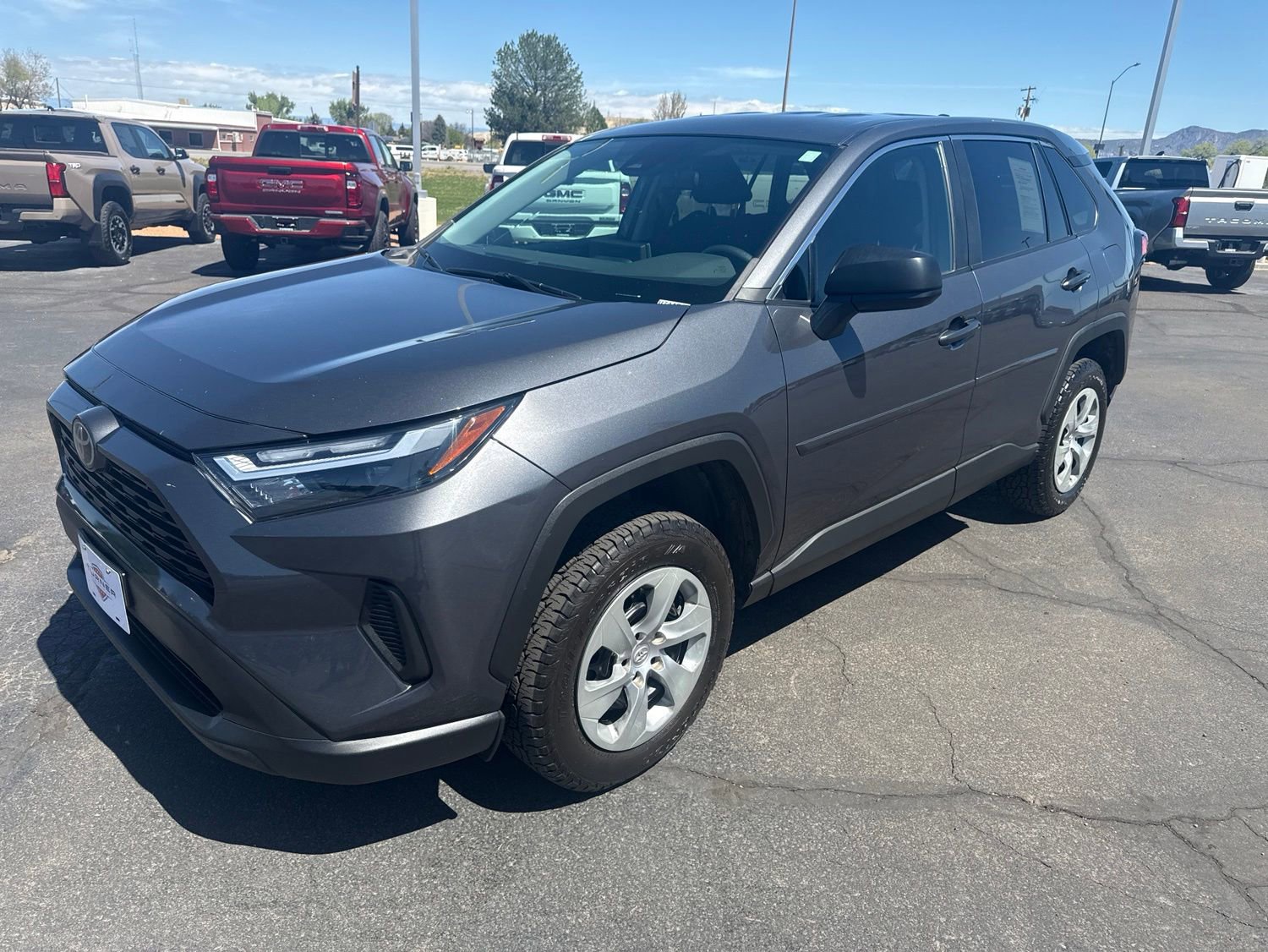 Used 2023 Toyota RAV4 LE AWD/4WD image 32