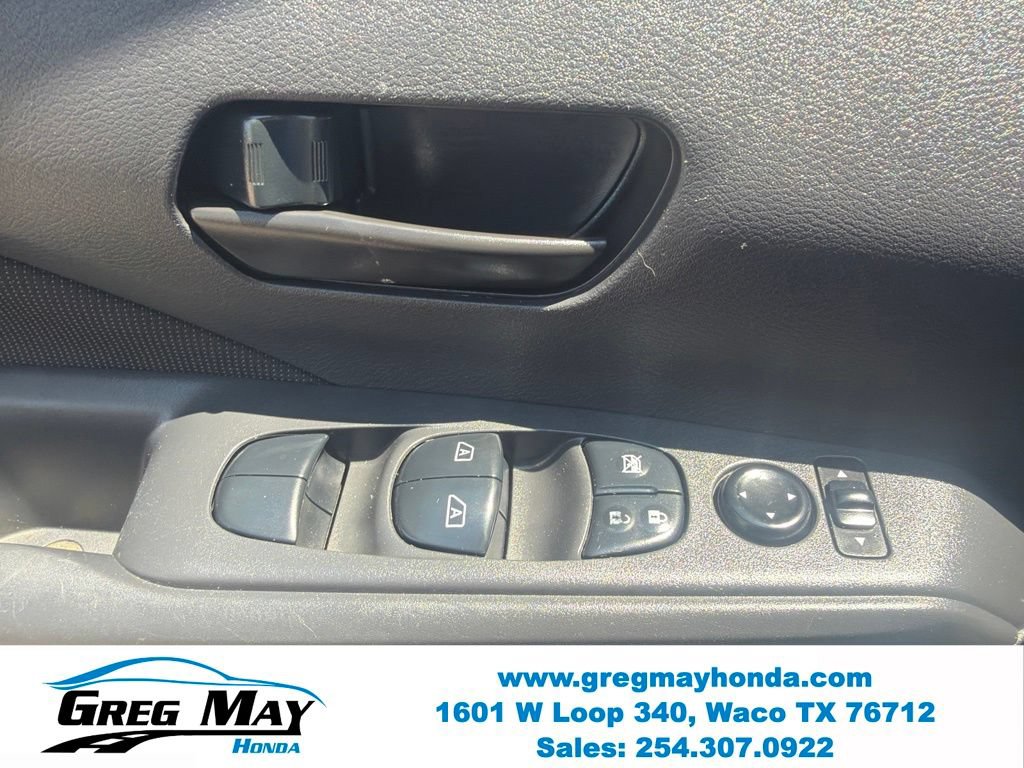 Used 2021 Nissan Kicks S FWD image 12