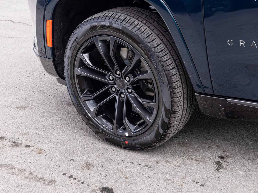 New 2026 Jeep Grand Wagoneer L Summit AWD/4WD image 7