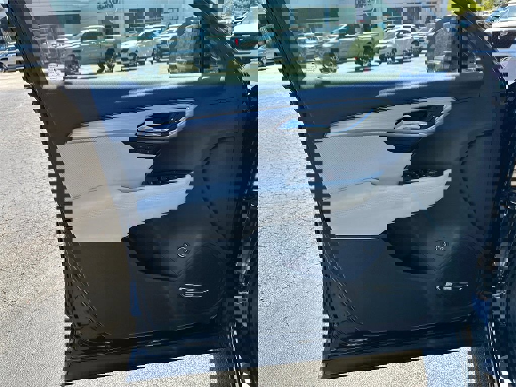 New 2025 Buick Envision Avenir image 11