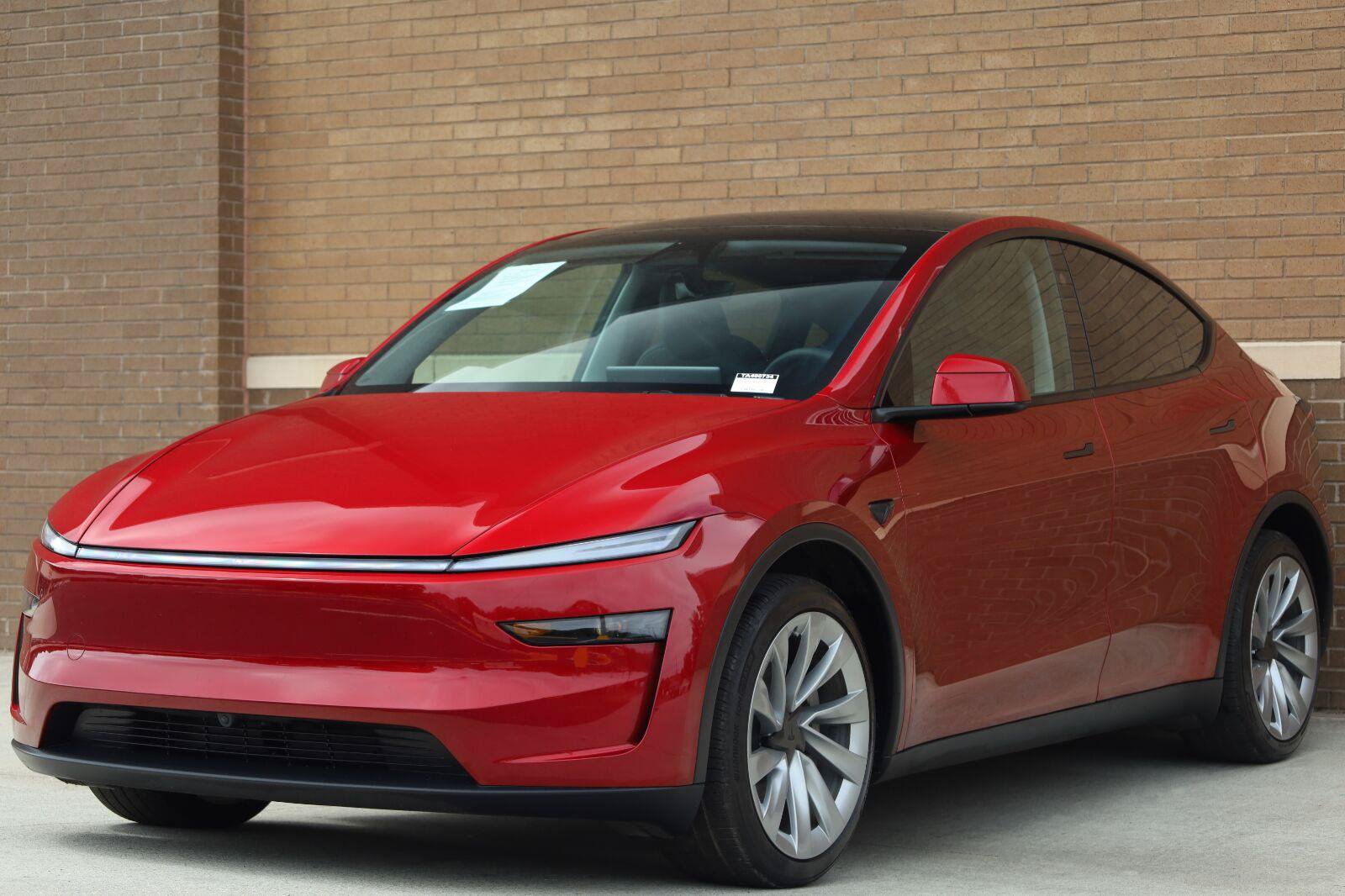 Used 2026 Tesla Model Y Long Range AWD/4WD image 5