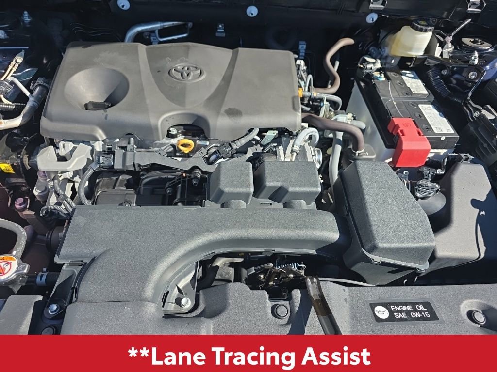 Used 2022 Toyota RAV4 XLE w/ Convenience Package image 12