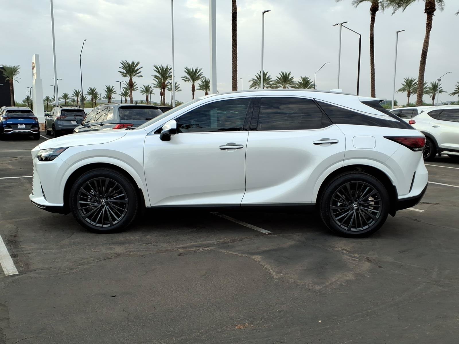 Used 2025 Lexus RX 350h w/ Convenience Package AWD/4WD image 7
