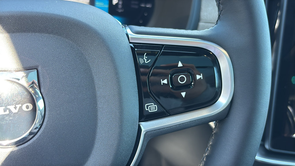 New 2027 Volvo XC90 T8 Plus AWD/4WD image 18