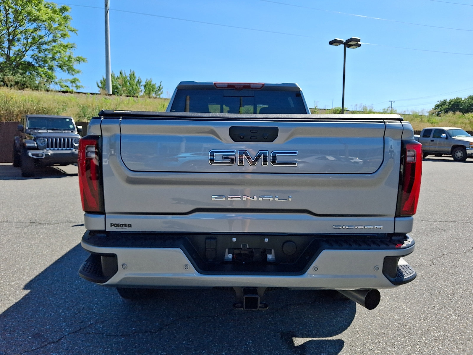 Certified 2025 GMC Sierra 2500 Denali Ultimate AWD/4WD image 5