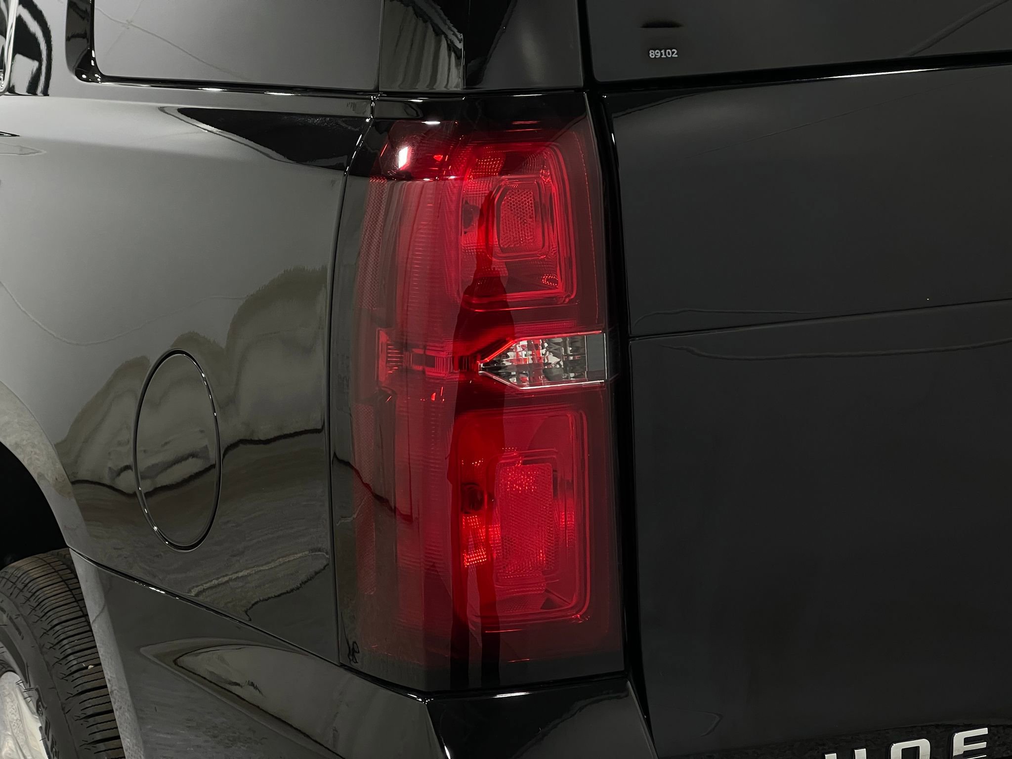 Used 2018 Chevrolet Tahoe Premier AWD/4WD image 39