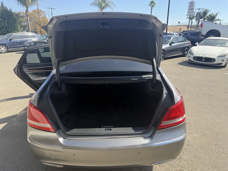 Used 2011 Hyundai Equus Signature RWD image 26