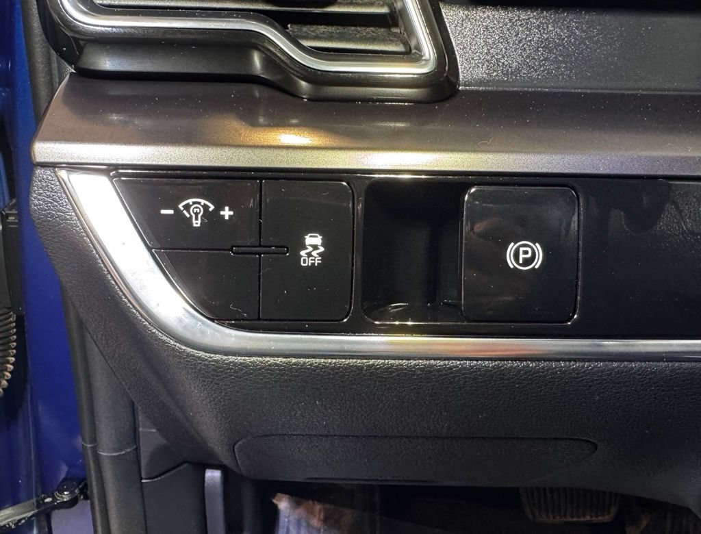 Used 2025 Kia Sportage EX AWD/4WD image 22