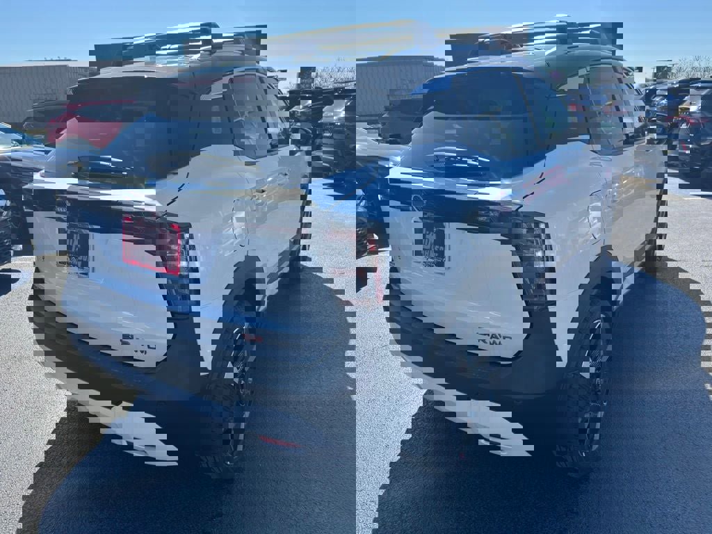 New 2026 Nissan Kicks SR w/ Interior Electronics Package image 5