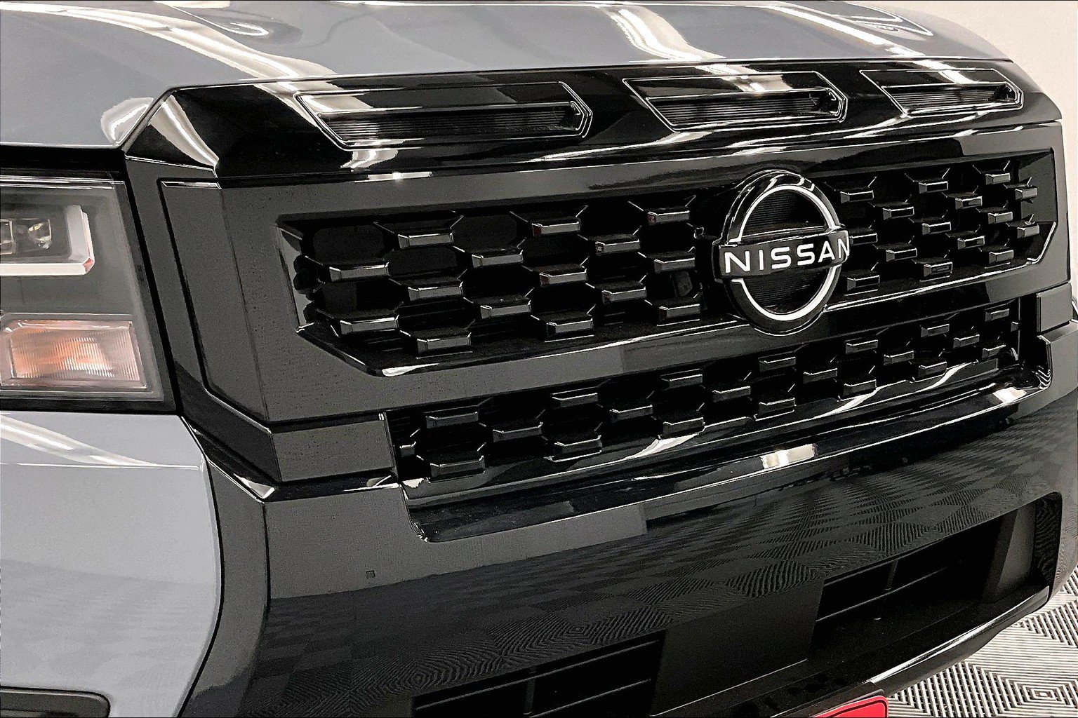 New 2026 Nissan Frontier SV w/ Tow Package AWD/4WD image 15