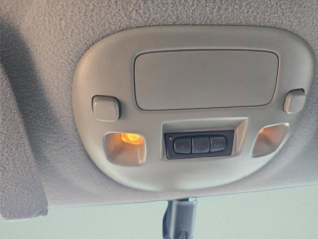 Used 2005 Cadillac De Ville FWD image 33