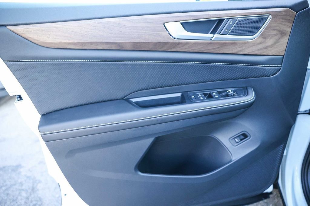 New 2026 Volkswagen Atlas SE image 30