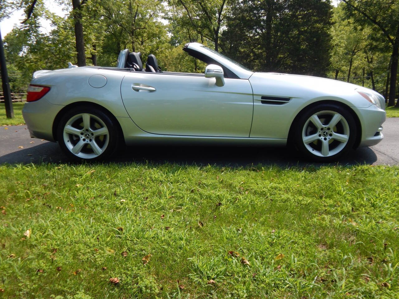 Used 2013 Mercedes-Benz SLK 250 image 6