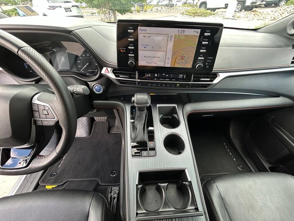 Used 2023 Toyota Sienna XSE w/ XSE Plus Package AWD/4WD image 18