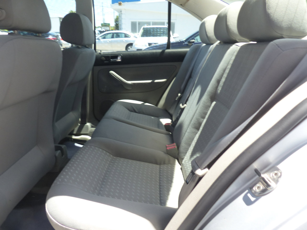 Used 2005 Volkswagen Jetta GL image 11