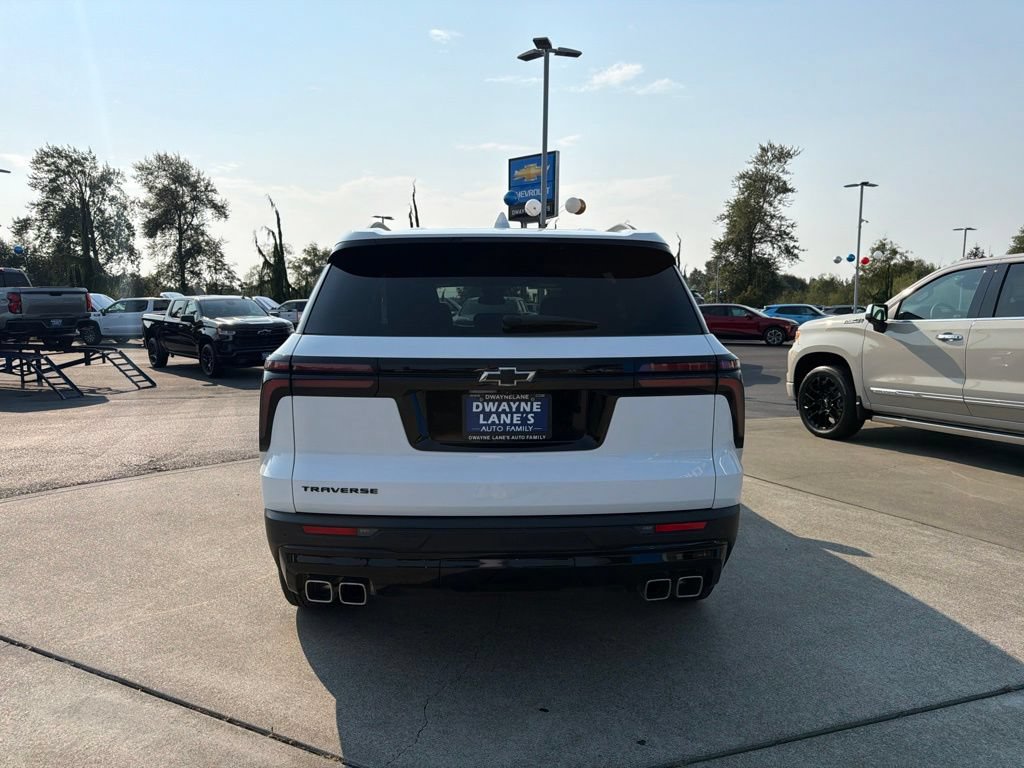 Used 2025 Chevrolet Traverse LT w/ Midnight/Sport Edition FWD image 5