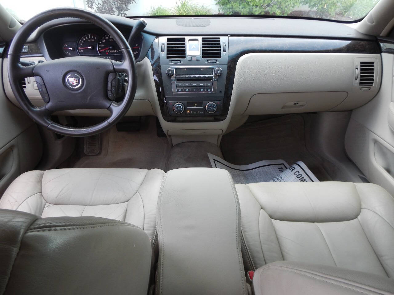 Used 2010 Cadillac DTS FWD image 2