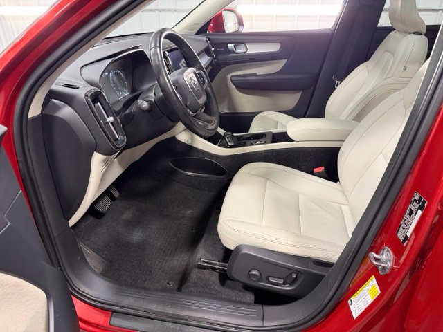 Used 2019 Volvo XC40 T5 Momentum AWD/4WD image 7