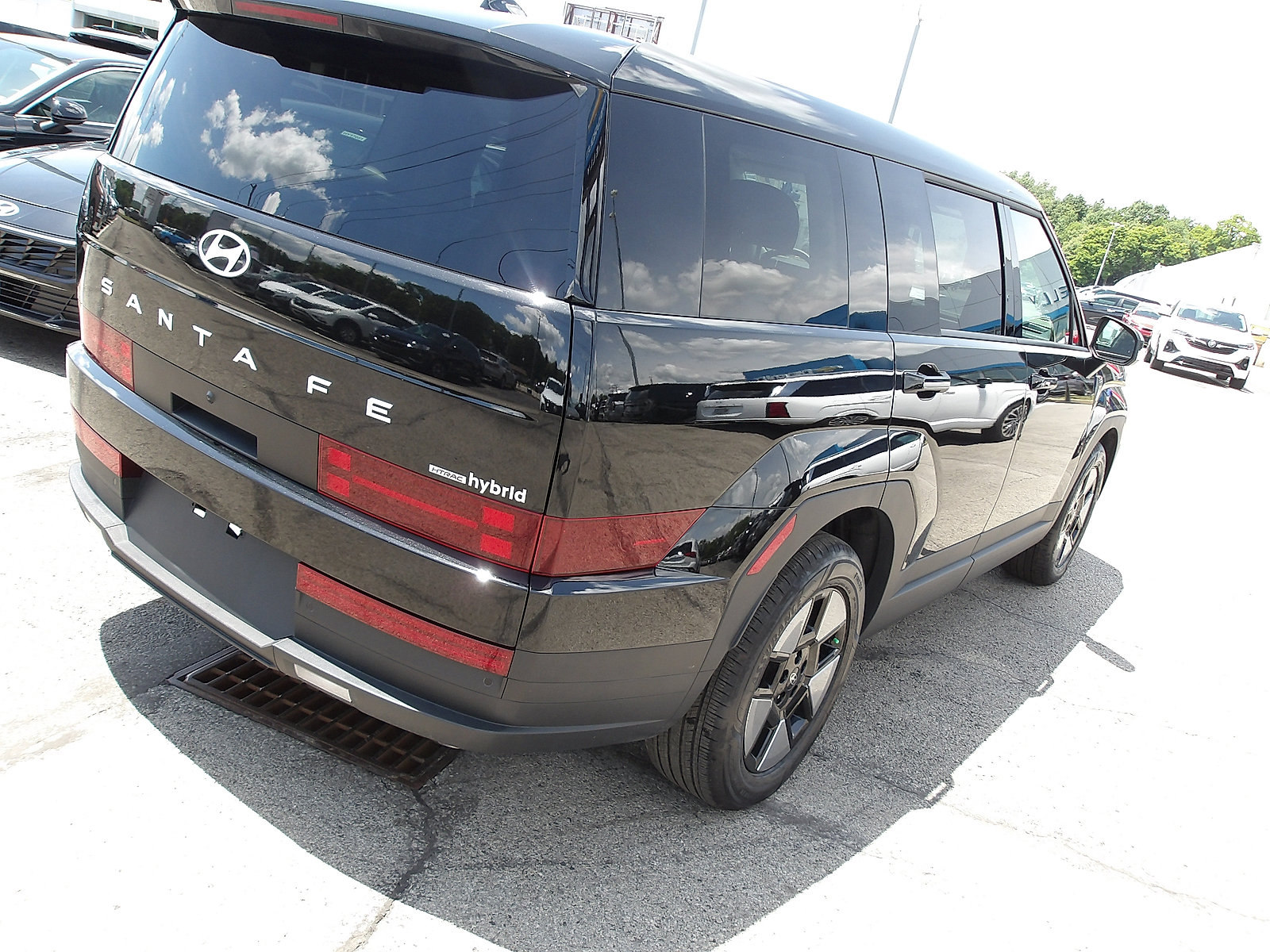 Certified 2026 Hyundai Santa Fe SE AWD/4WD image 7