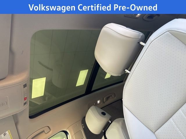 Certified 2022 Volkswagen Tiguan SE w/ Panoramic Sunroof Package image 22