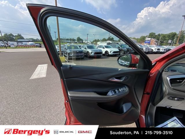 Used 2024 Buick Encore GX Preferred w/ Comfort Package FWD image 25