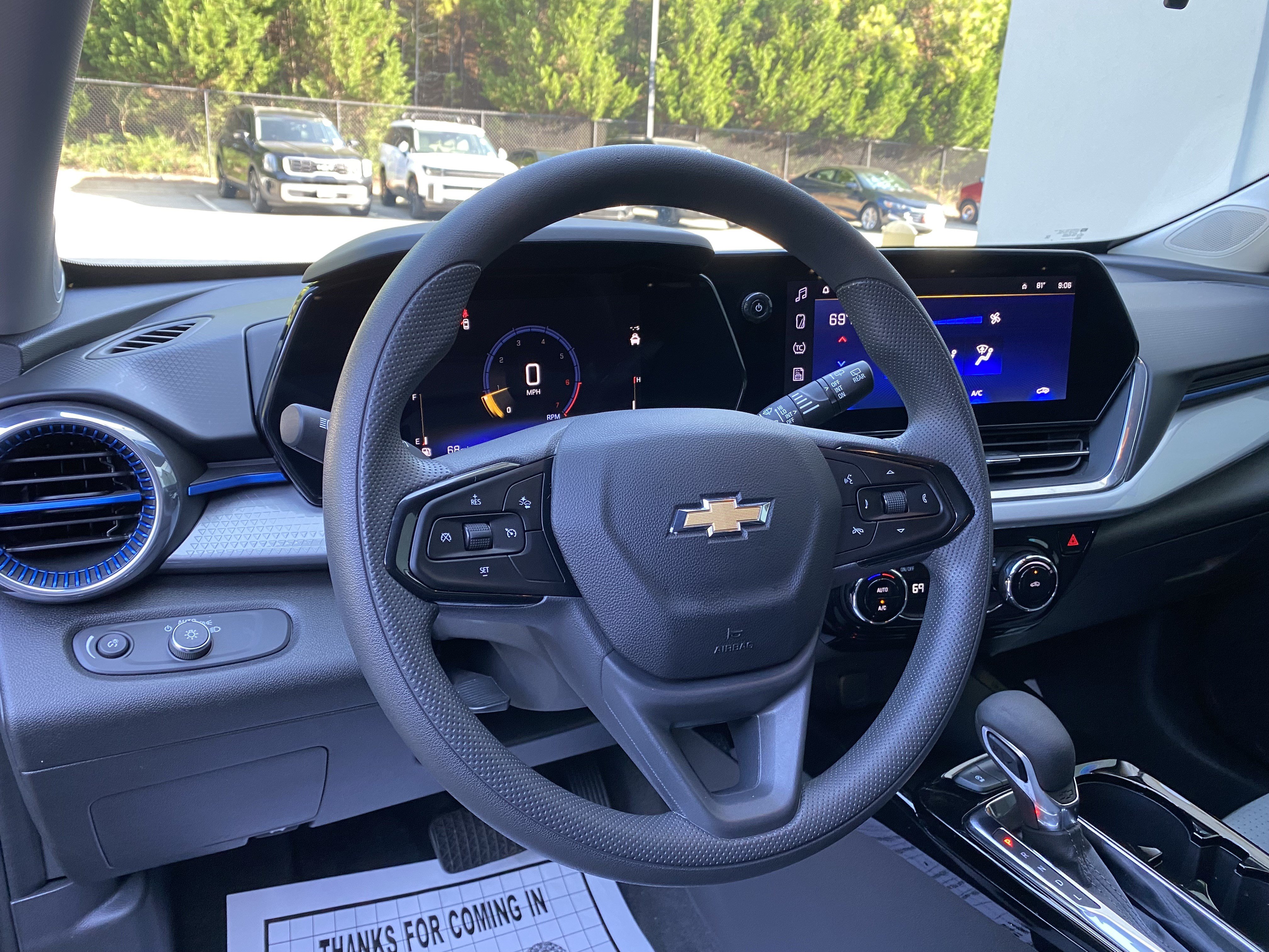 Used 2026 Chevrolet Trax LT w/ LPO, Blackout Package FWD image 17