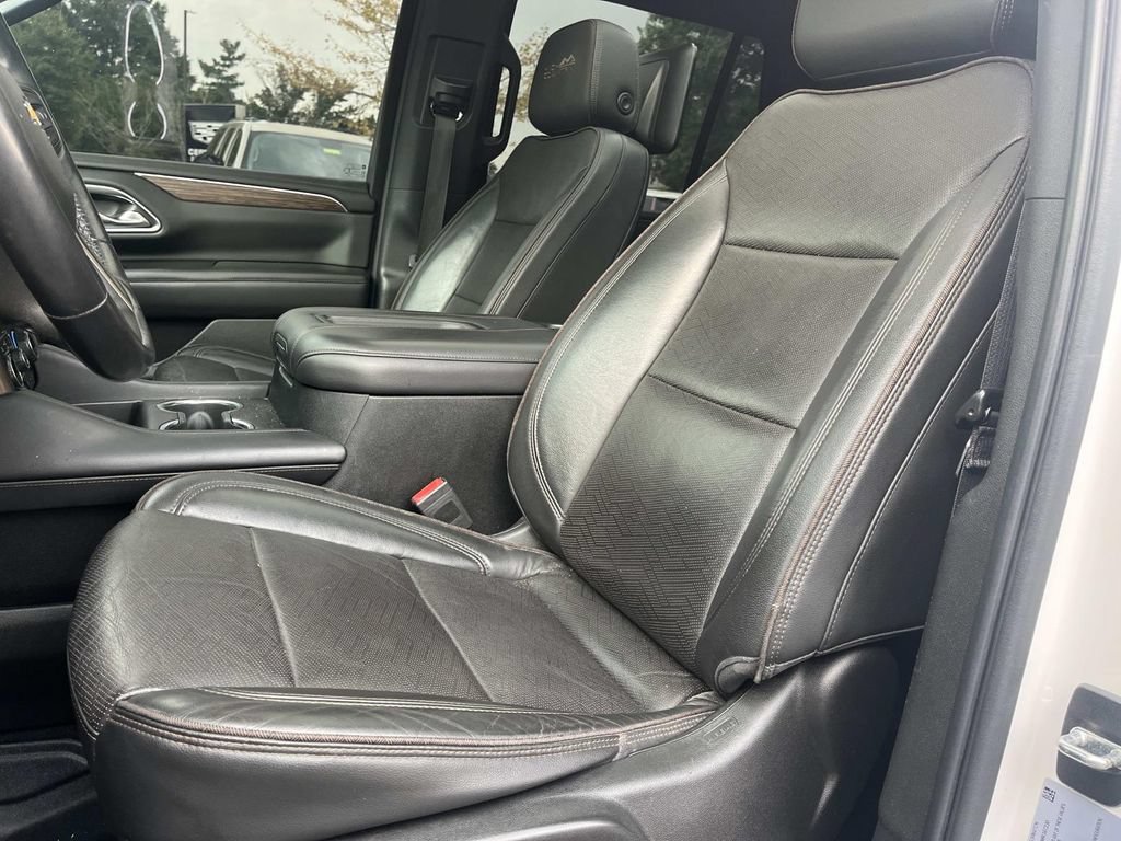 Used 2021 Chevrolet Tahoe High Country w/ Premium Package RWD image 35