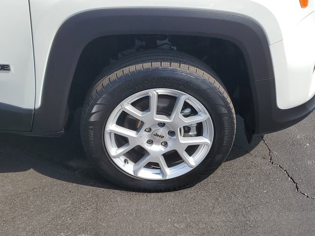 Used 2023 Jeep Renegade Latitude w/ Premium Group AWD/4WD image 6