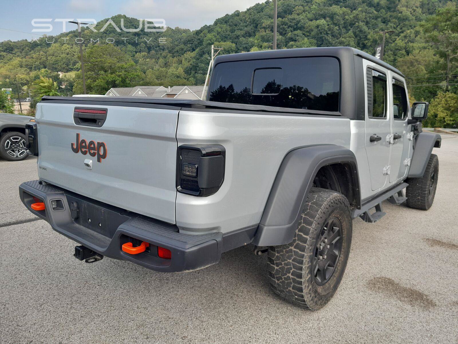 Used 2022 Jeep Gladiator Mojave w/ Cold Weather Group AWD/4WD image 8