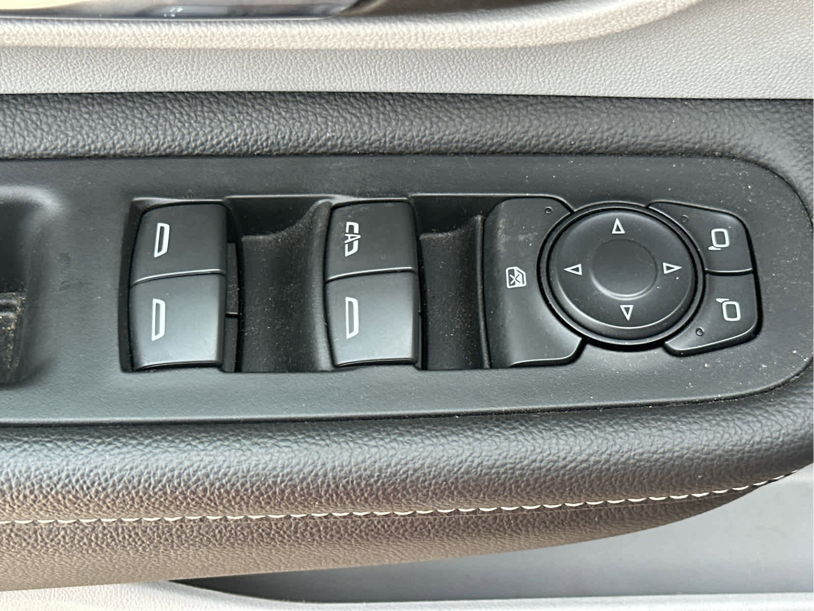 Used 2022 GMC Terrain SLT w/ Infotainment Package II image 23