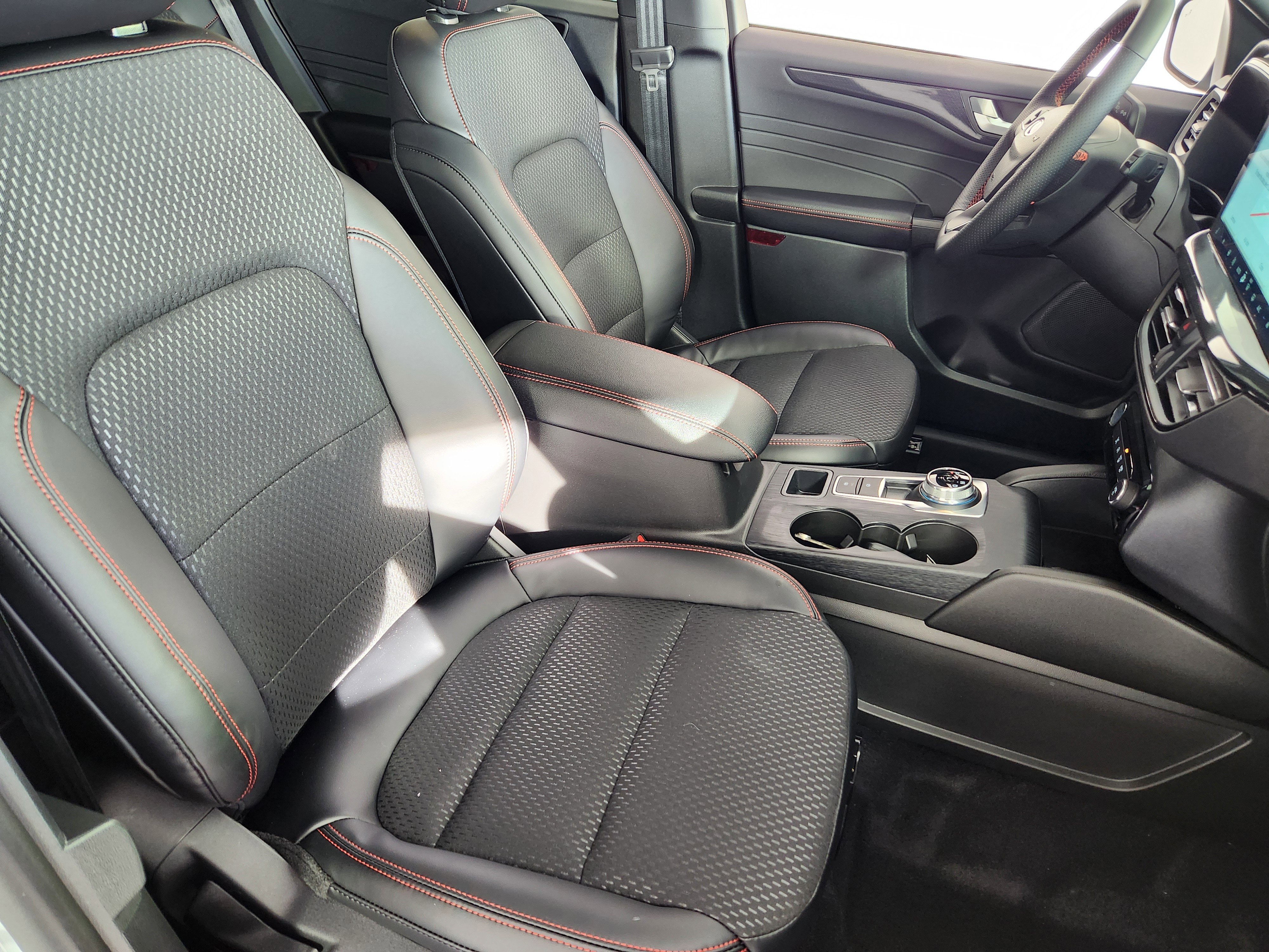 New 2026 Ford Escape ST-Line w/ Tech Pack #1 image 10